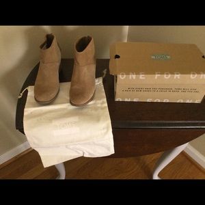Toms Leila ankle boot